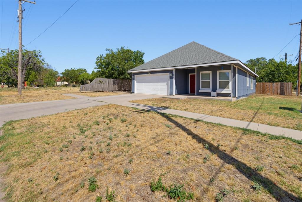 1534 S 8th Street Property Photo 2