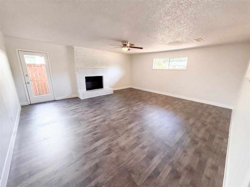 8540 Foxwood Lane Property Photo 3