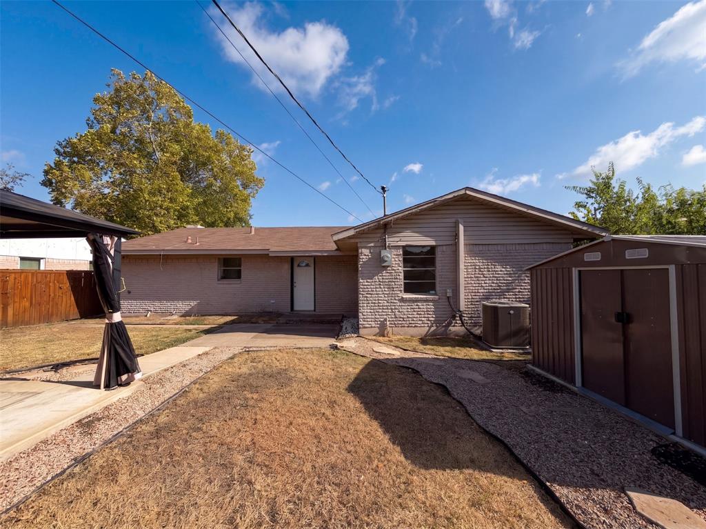 8540 Foxwood Lane Property Photo 4