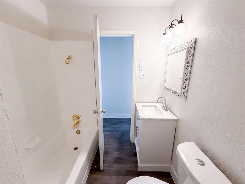 8540 Foxwood Lane Property Photo 8