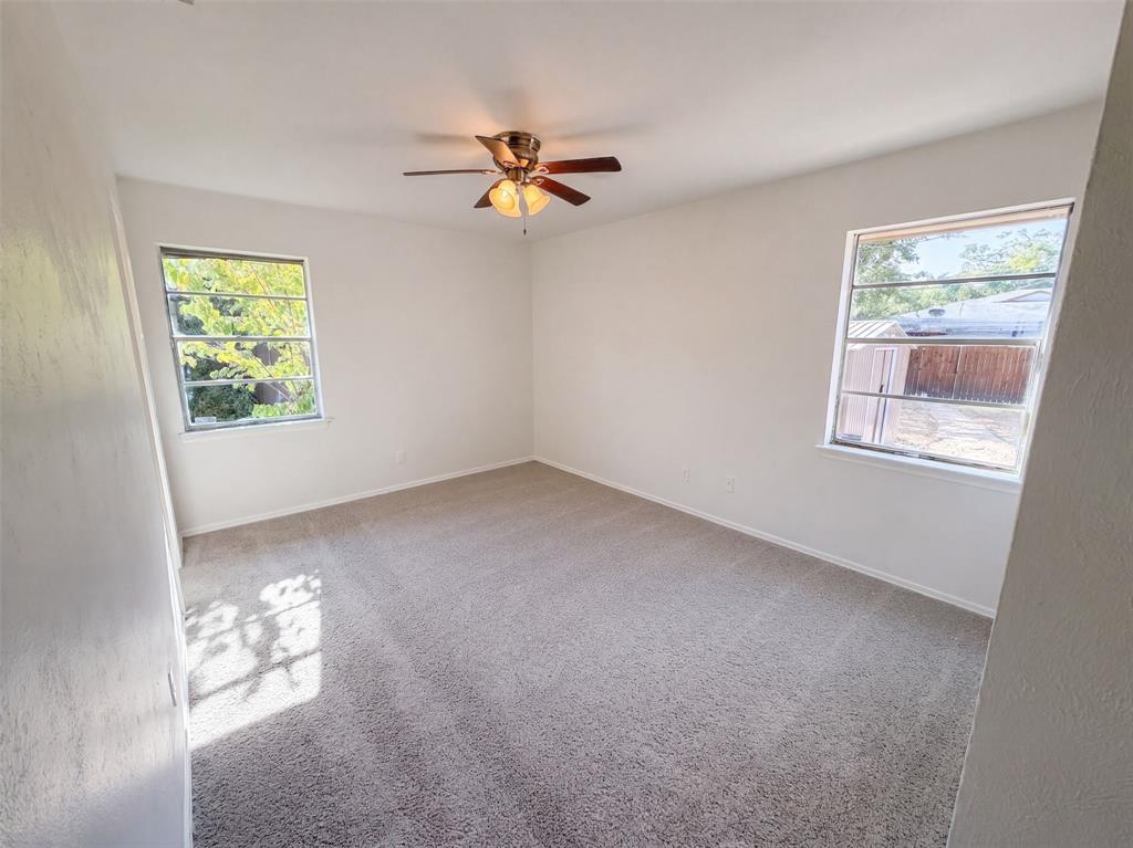 8540 Foxwood Lane Property Photo 9