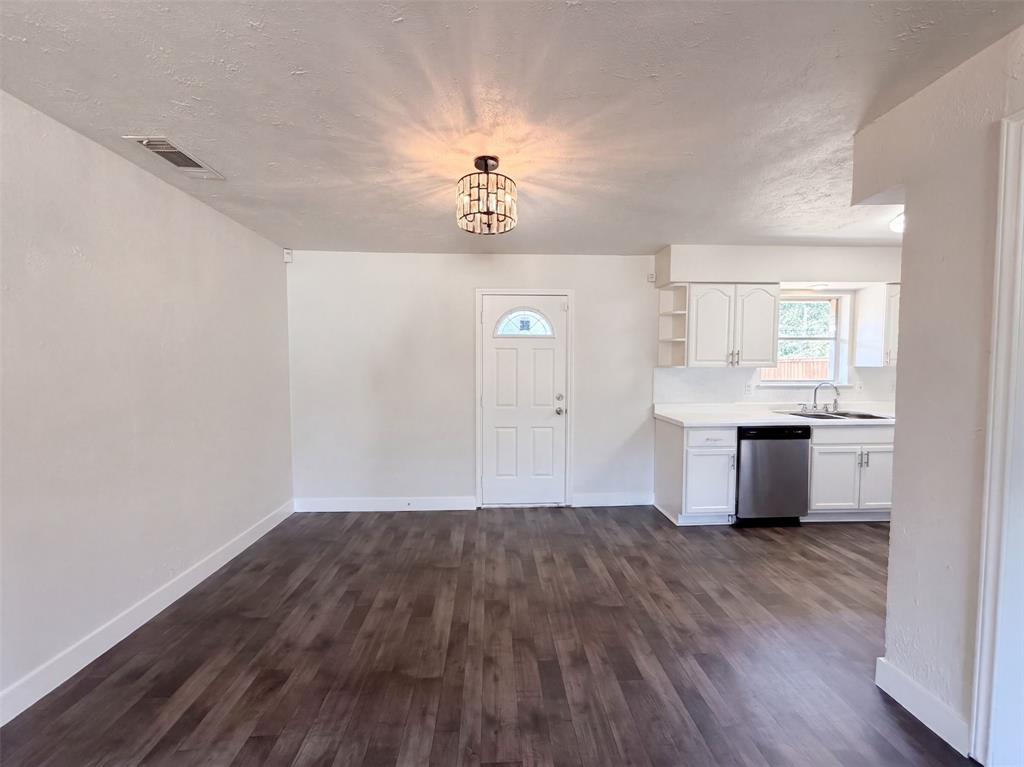 8540 Foxwood Lane Property Photo 11