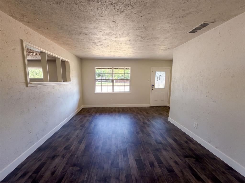 8540 Foxwood Lane Property Photo 14