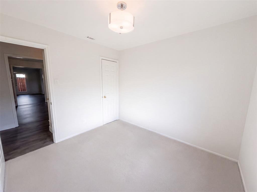 8540 Foxwood Lane Property Photo 18