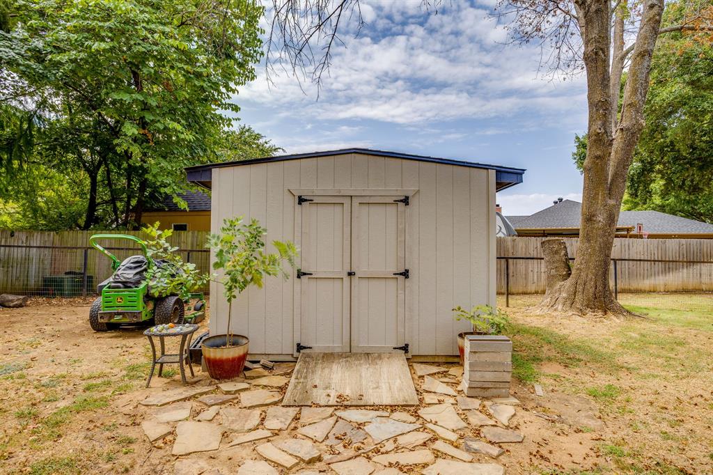 104 Sunset Place Property Photo 38