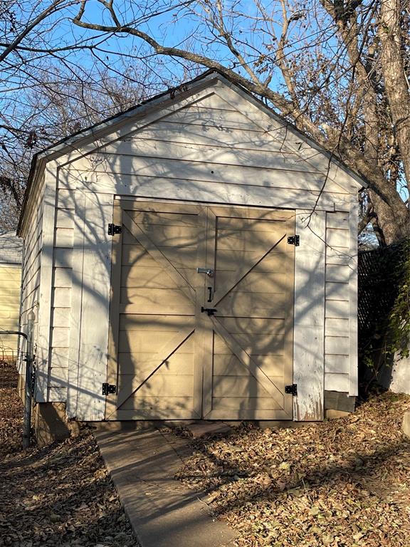 1702 Nw 1st Avenue Property Photo 3