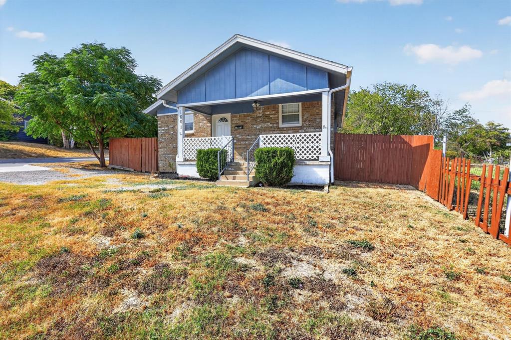 1801 E Harvey Avenue Property Photo 1