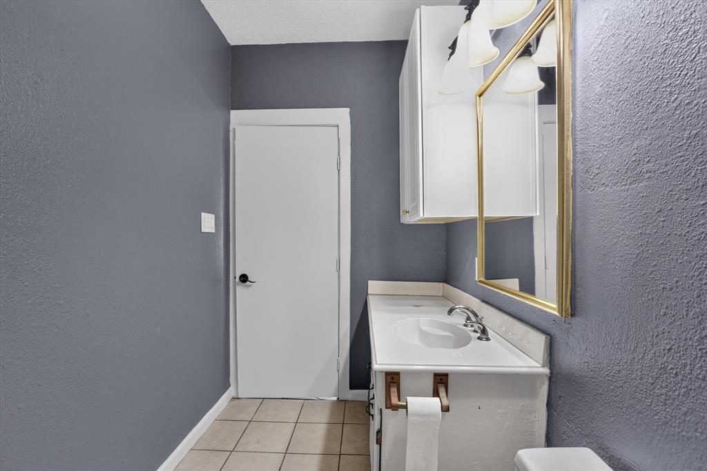 1801 E Harvey Avenue Property Photo 18