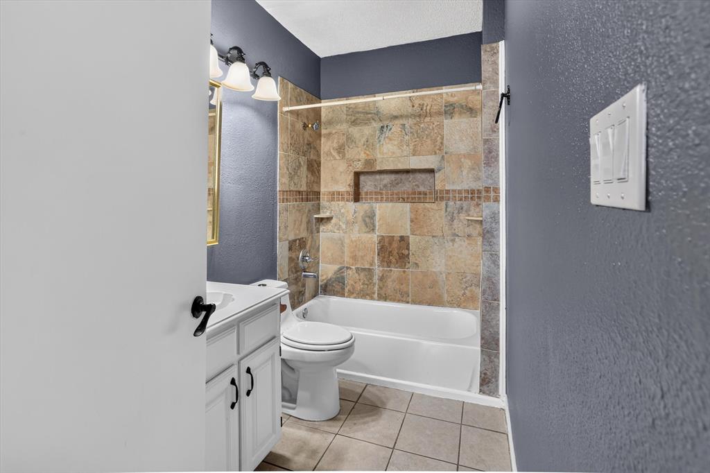 1801 E Harvey Avenue Property Photo 19