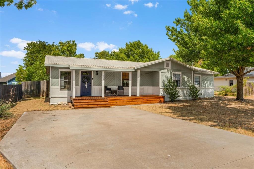 124 James Street Property Photo 6
