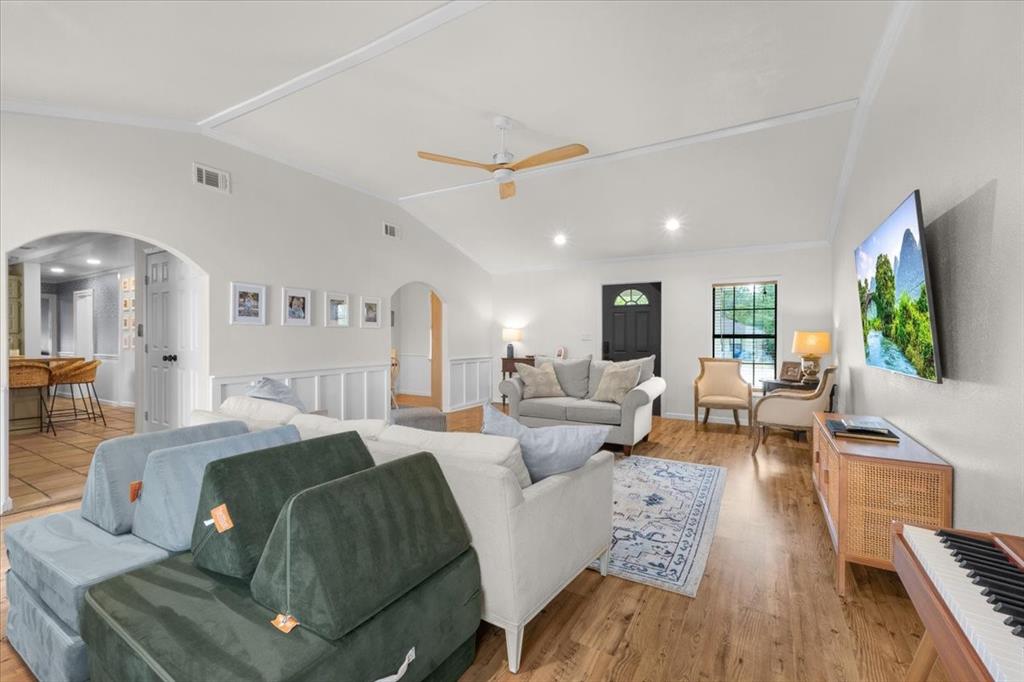 124 James Street Property Photo 9