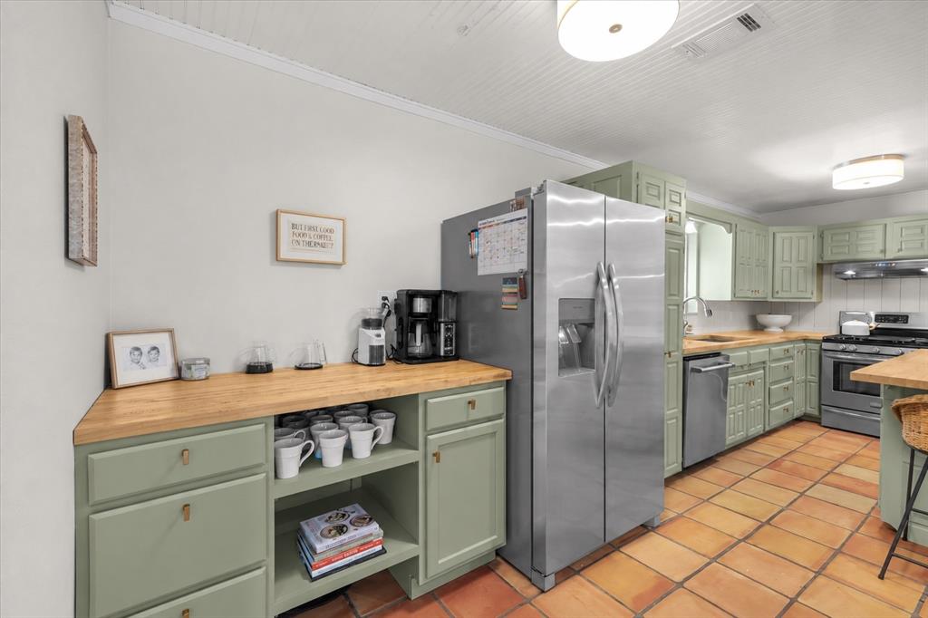 124 James Street Property Photo 16