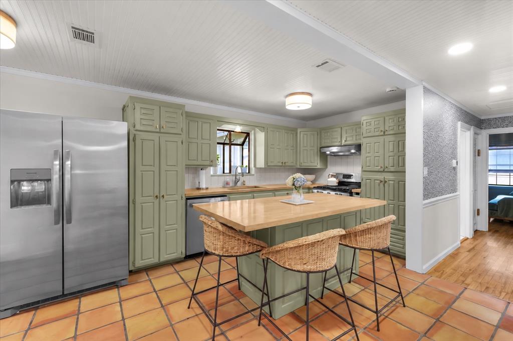 124 James Street Property Photo 18