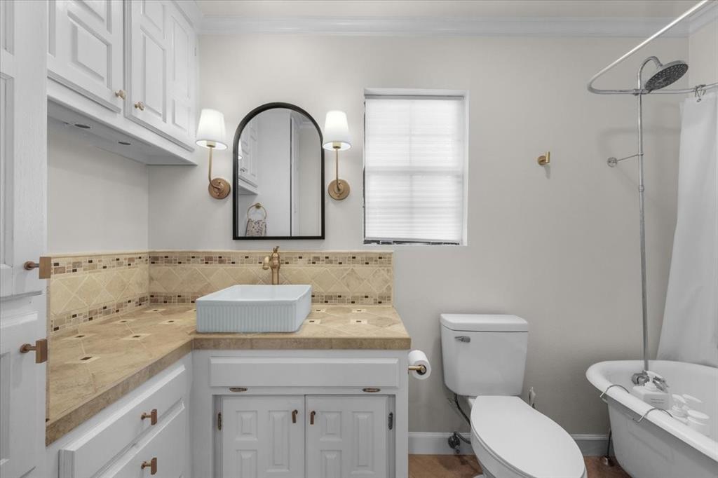 124 James Street Property Photo 27