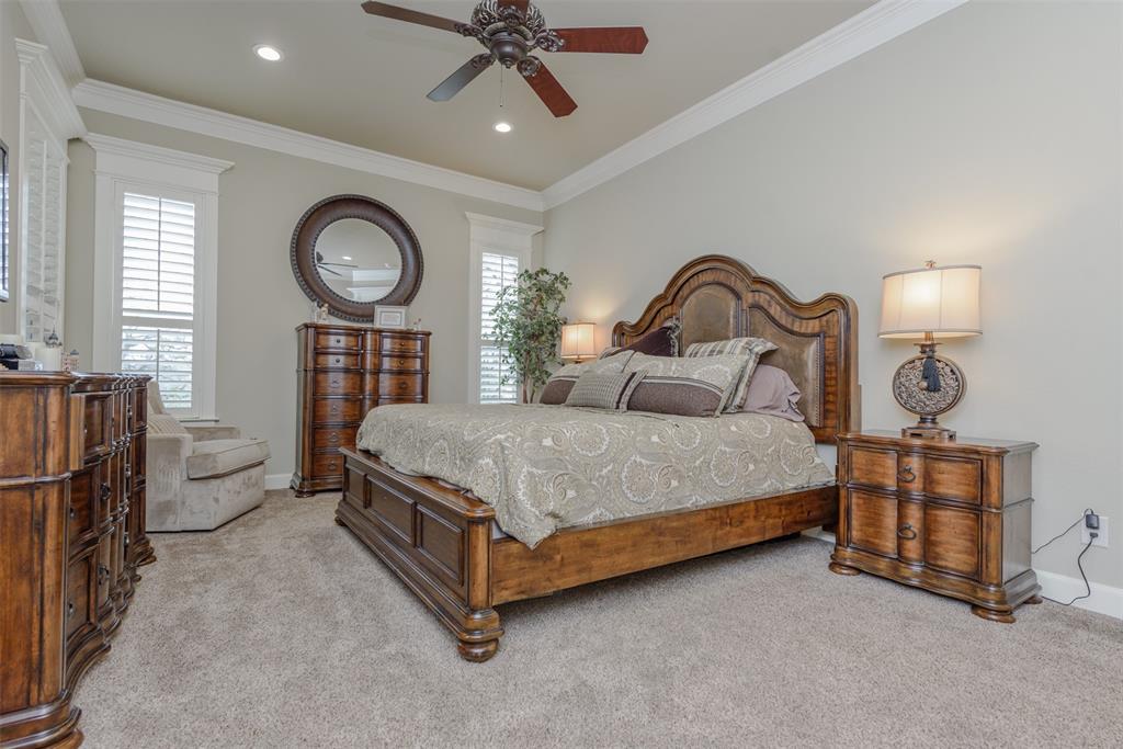 405 Dallas Street Property Photo 13