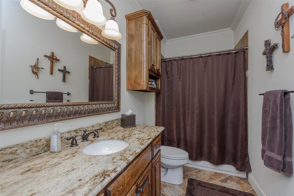405 Dallas Street Property Photo 18
