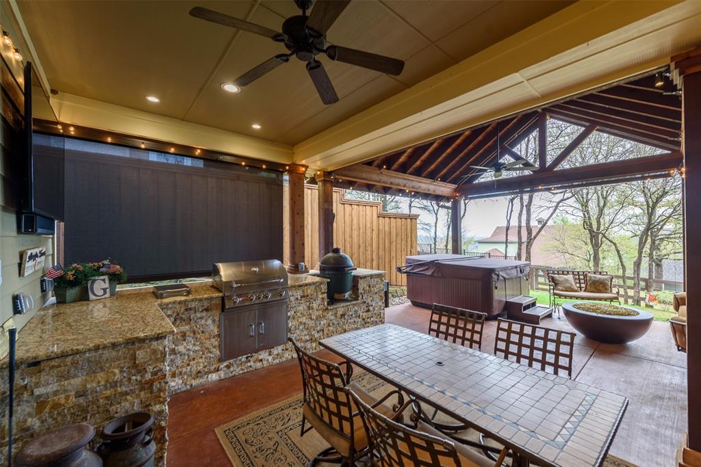 405 Dallas Street Property Photo 20