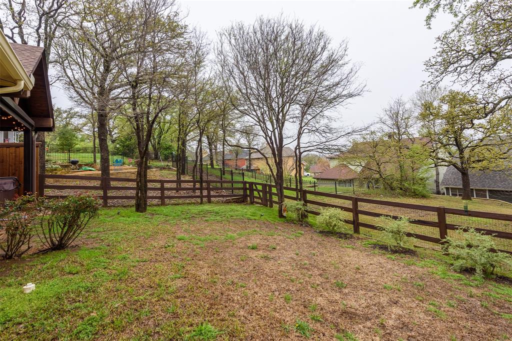 405 Dallas Street Property Photo 23