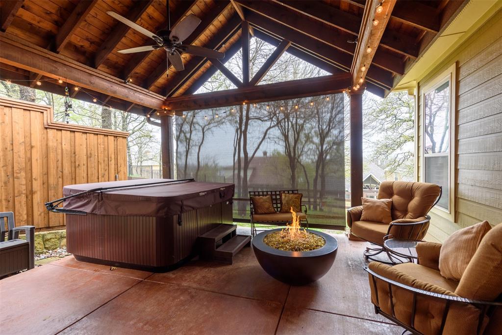405 Dallas Street Property Photo 24