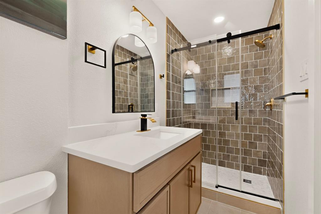 3938 Roanoke Drive Property Photo 13