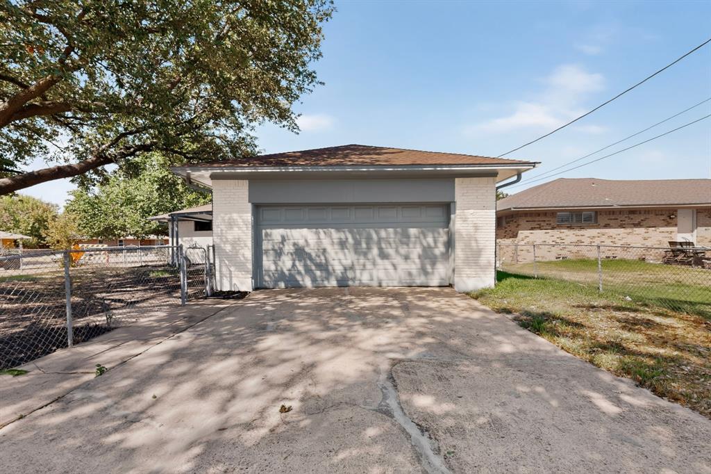 3938 Roanoke Drive Property Photo 21