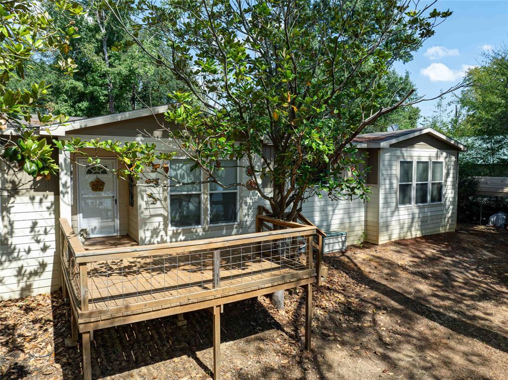 118 Piney Point Property Photo 1
