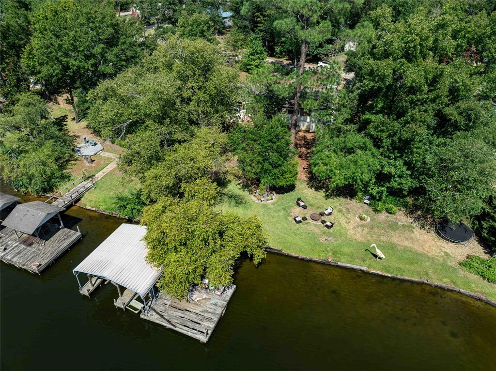 118 Piney Point Property Photo 4