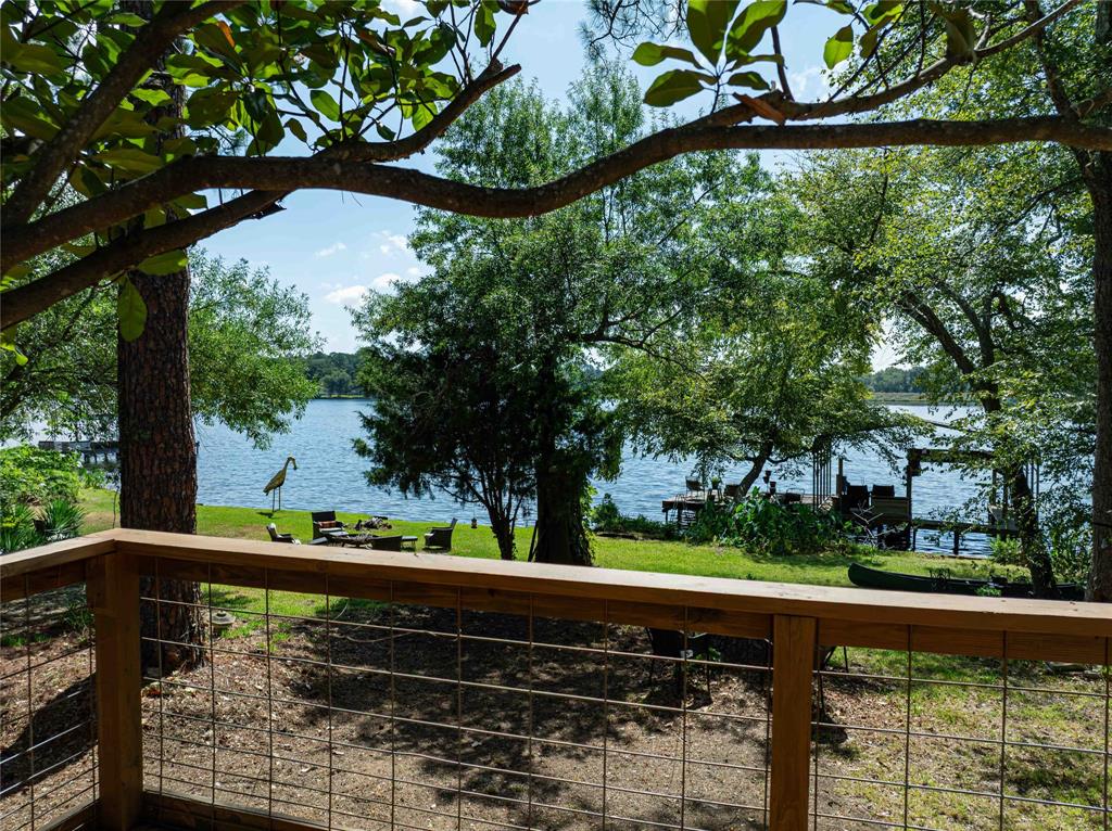 118 Piney Point Property Photo 10