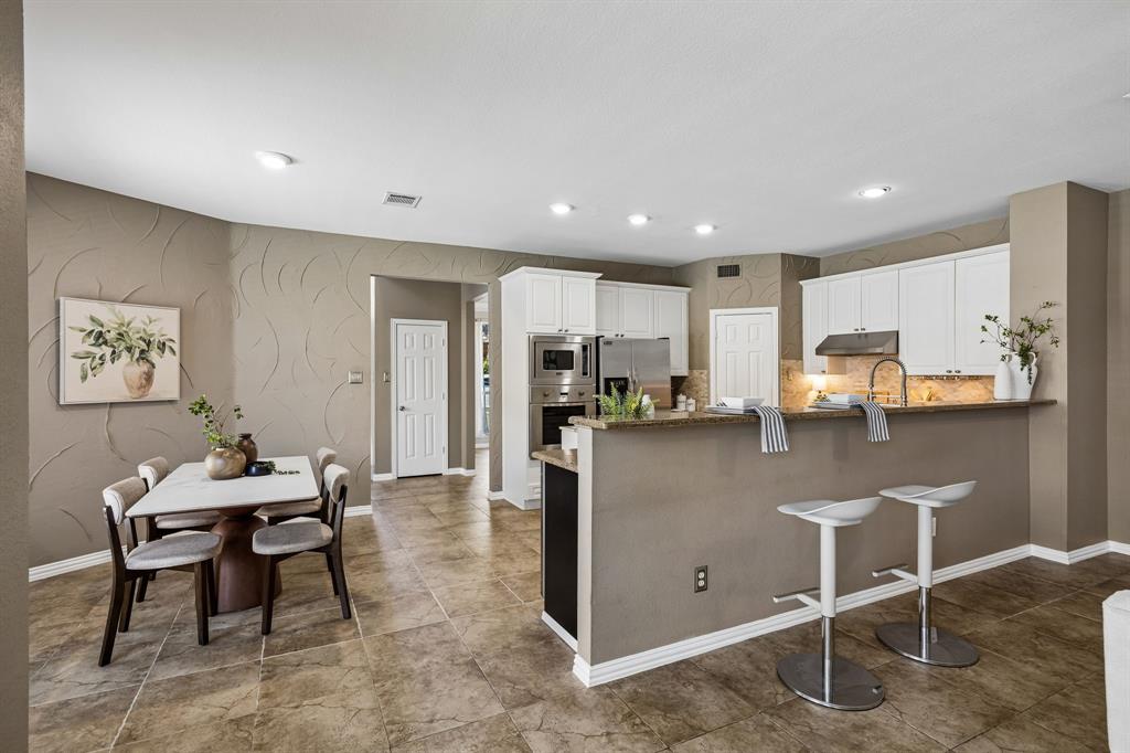17912 Benchmark Drive Property Photo 12
