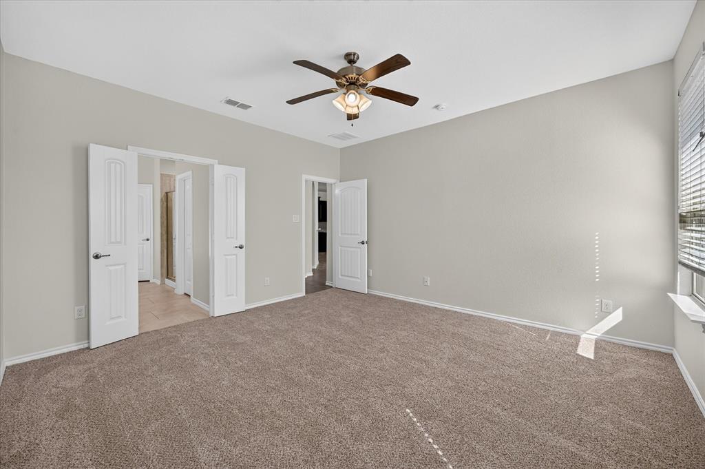 904 Dove Cove Property Photo 12