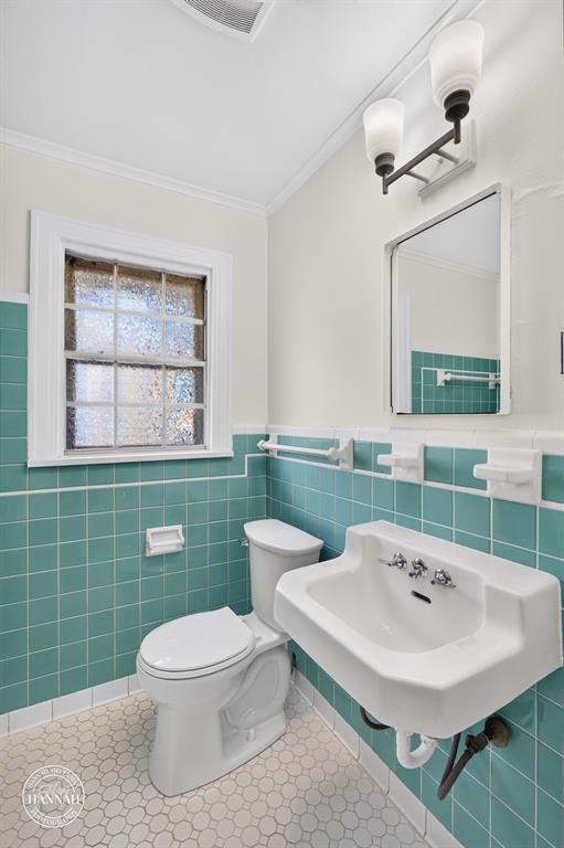 381 Albert Avenue Property Photo 31