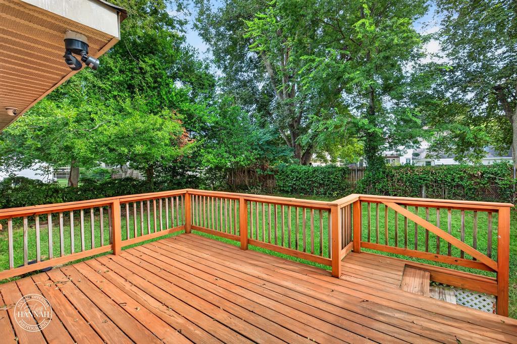381 Albert Avenue Property Photo 33
