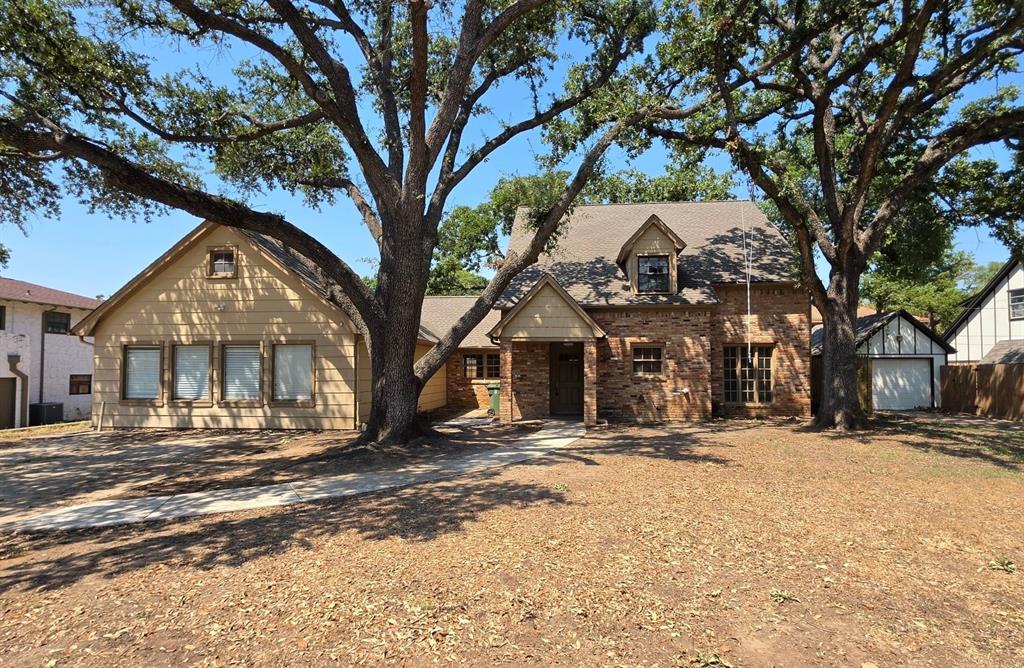813 Chaparral Court Property Photo 1