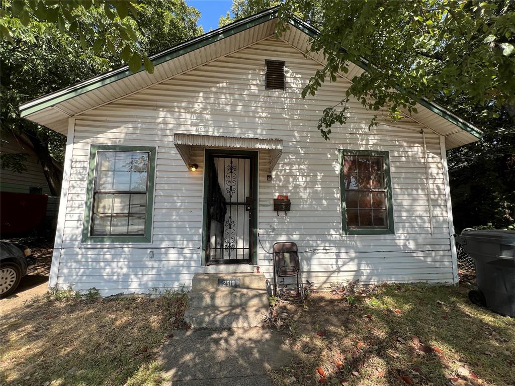 2519 Carpenter Avenue Property Photo 1