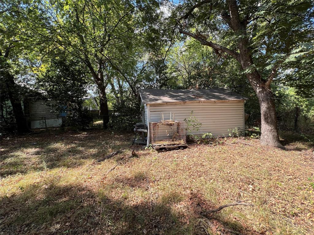 2519 Carpenter Avenue Property Photo 2