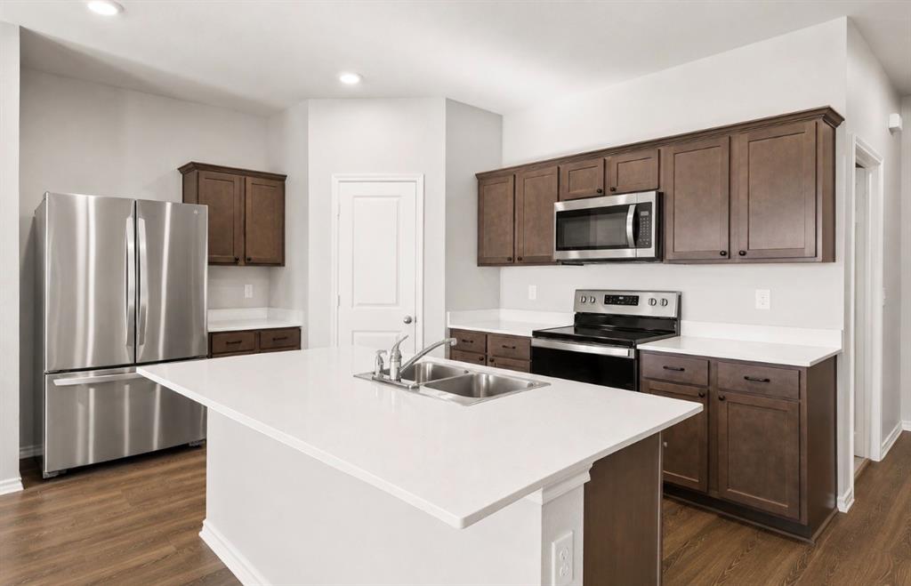 702 Watermill Road Property Photo 6