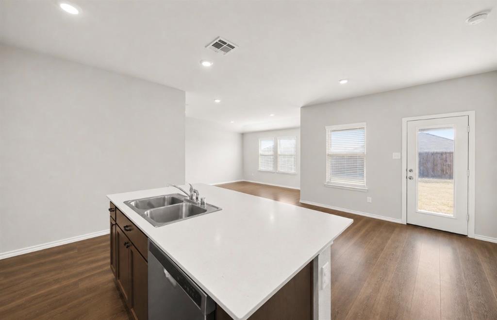 702 Watermill Road Property Photo 7