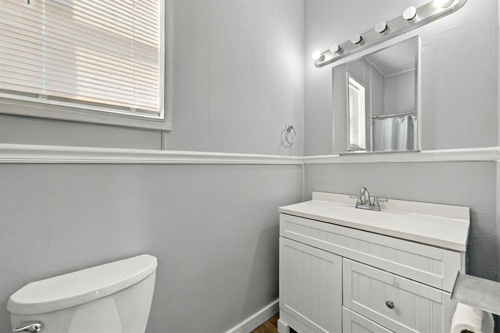 208 S Harrison Street Property Photo 10