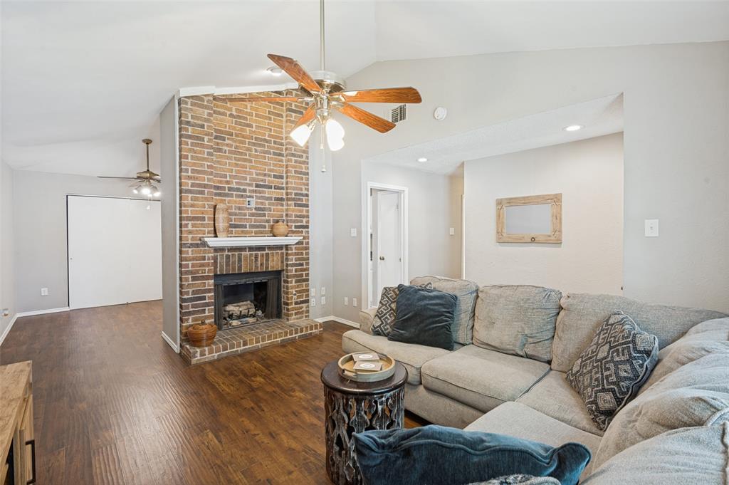 1730 Glencairn Lane Property Photo 1