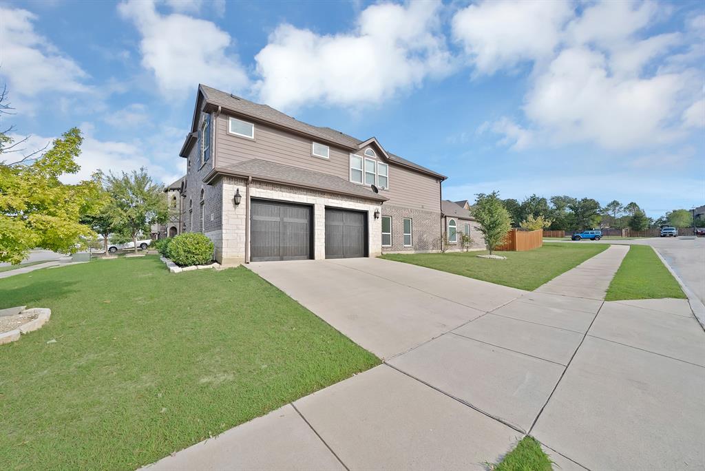 5100 Windstone Drive Property Photo 3