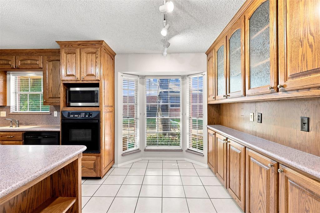 3904 Shady Valley Drive Property Photo 16