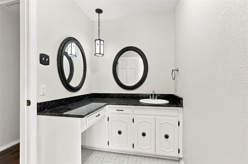 3904 Shady Valley Drive Property Photo 30