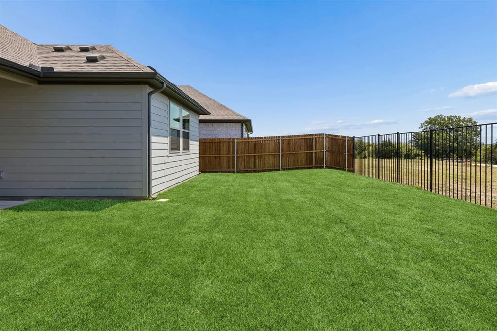 1528 Wild Plum Way Property Photo 40
