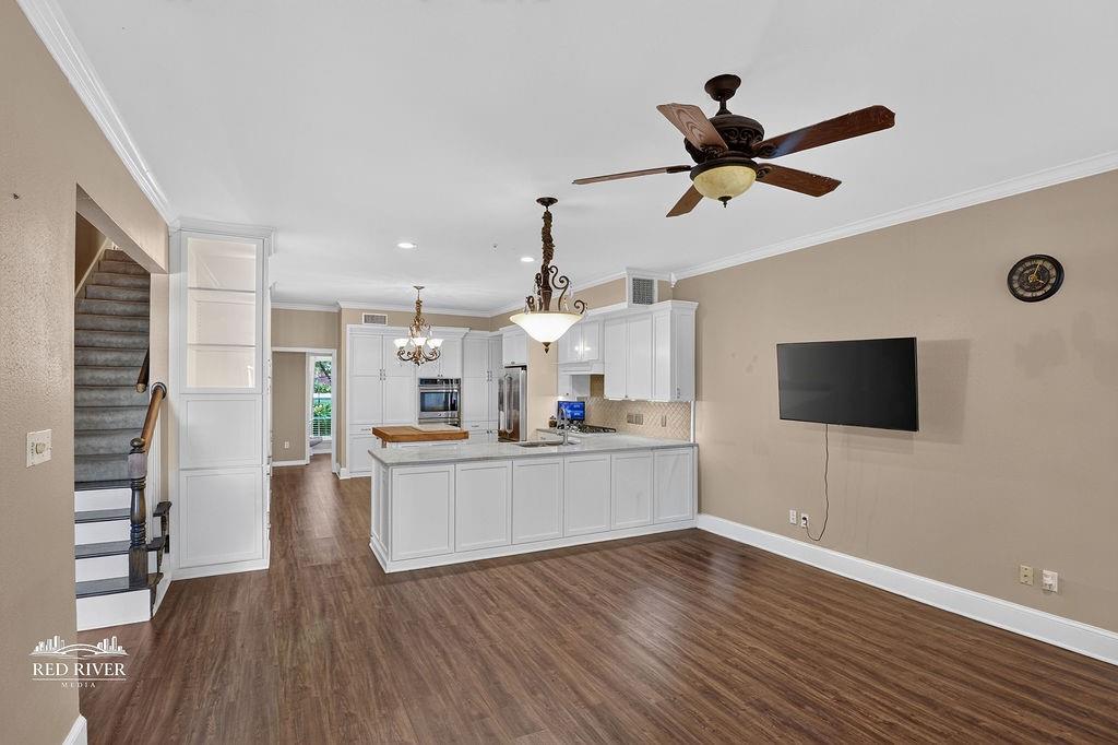 2309 N Cross Drive Property Photo 12