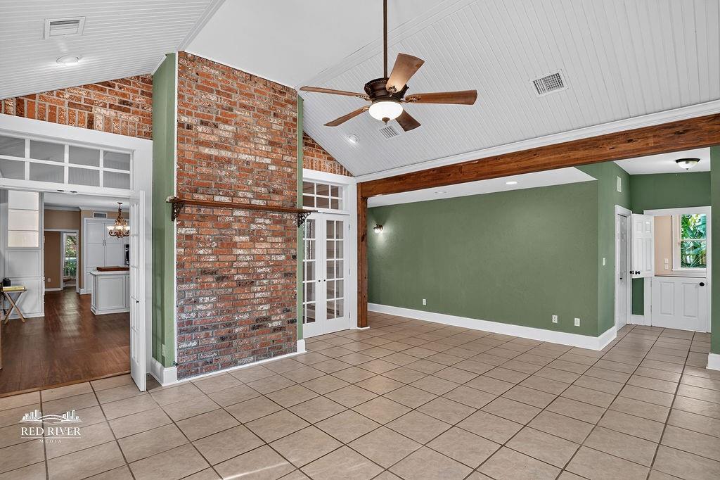 2309 N Cross Drive Property Photo 16