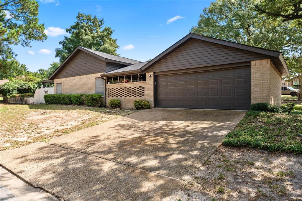 107 Karen Court Property Photo 2