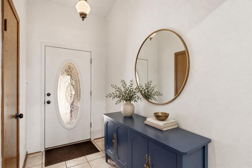 107 Karen Court Property Photo 5