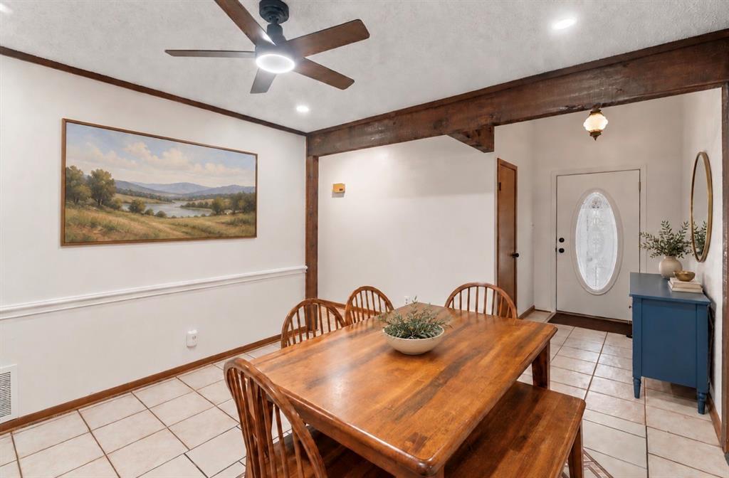 107 Karen Court Property Photo 6