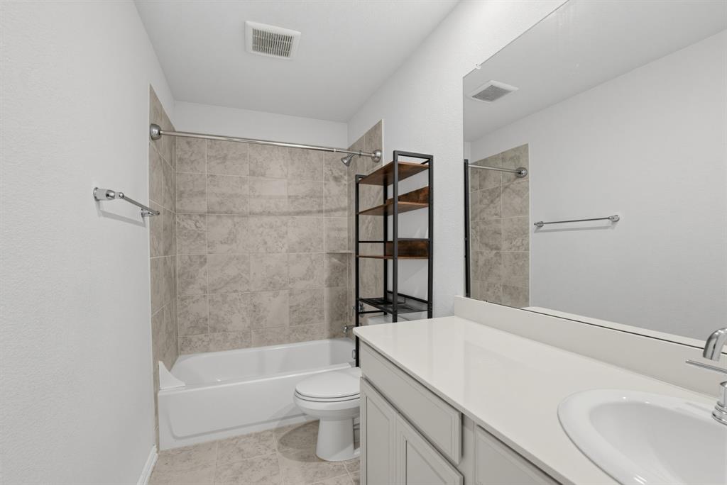 1620 Berry Ridge Trail Property Photo 6
