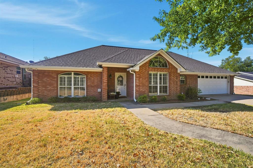90 Delmore Drive Property Photo 1